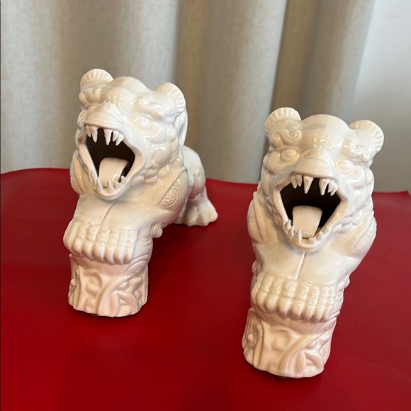 Lions Pair Fu Foo Dogs Statues Chinese Feng Shui Decor